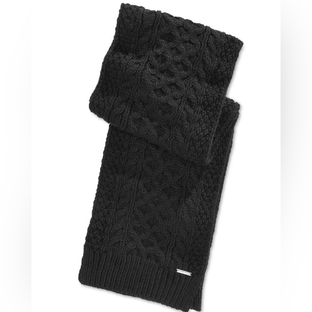 MICHAEL KORS BLACK CABLE KNIT SCARF HAT SET NEW IN BOX! - Picture 4 of 6